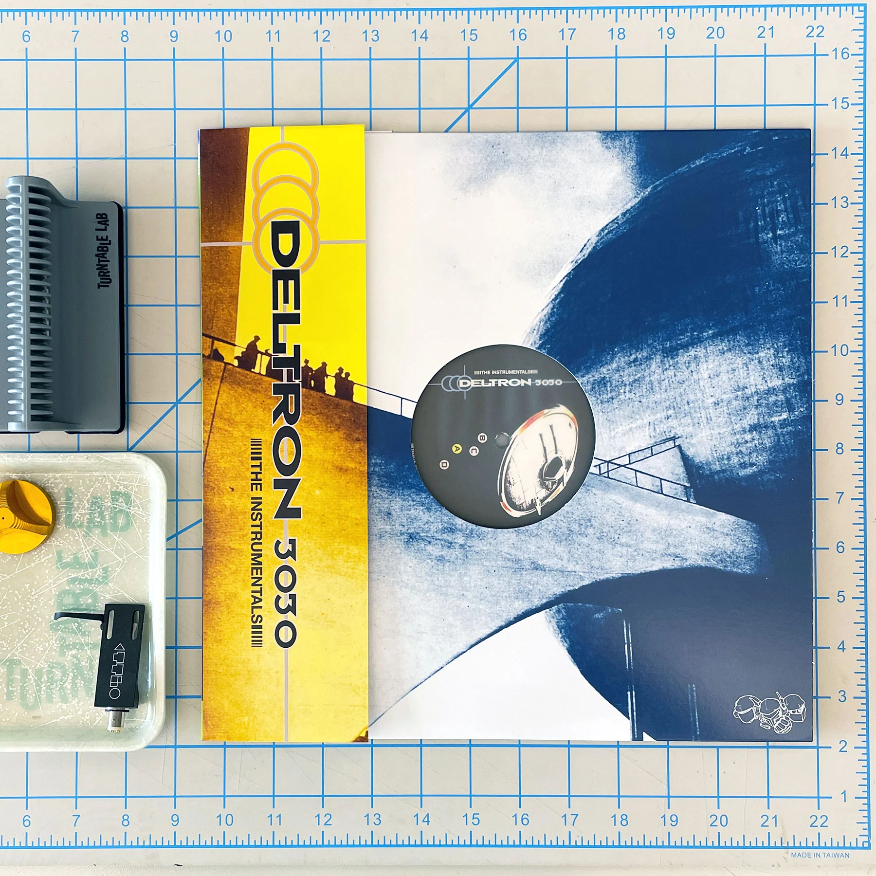 Deltron 3030: Deltron 3030 Instrumentals Vinyl 2LP - Image 4