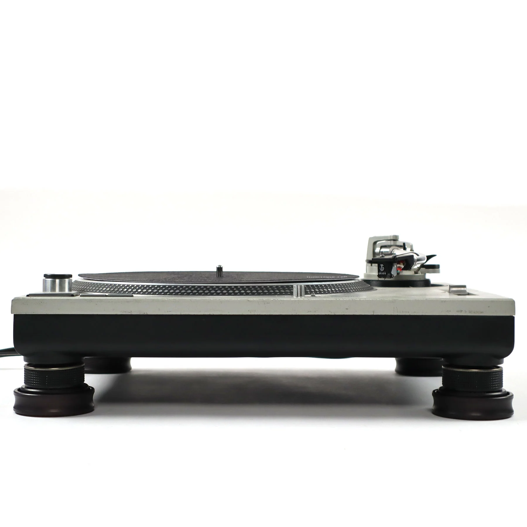 Fern & Roby: Isolation Feet for Turntables + Audio Gear - Set of 4 - Image 4