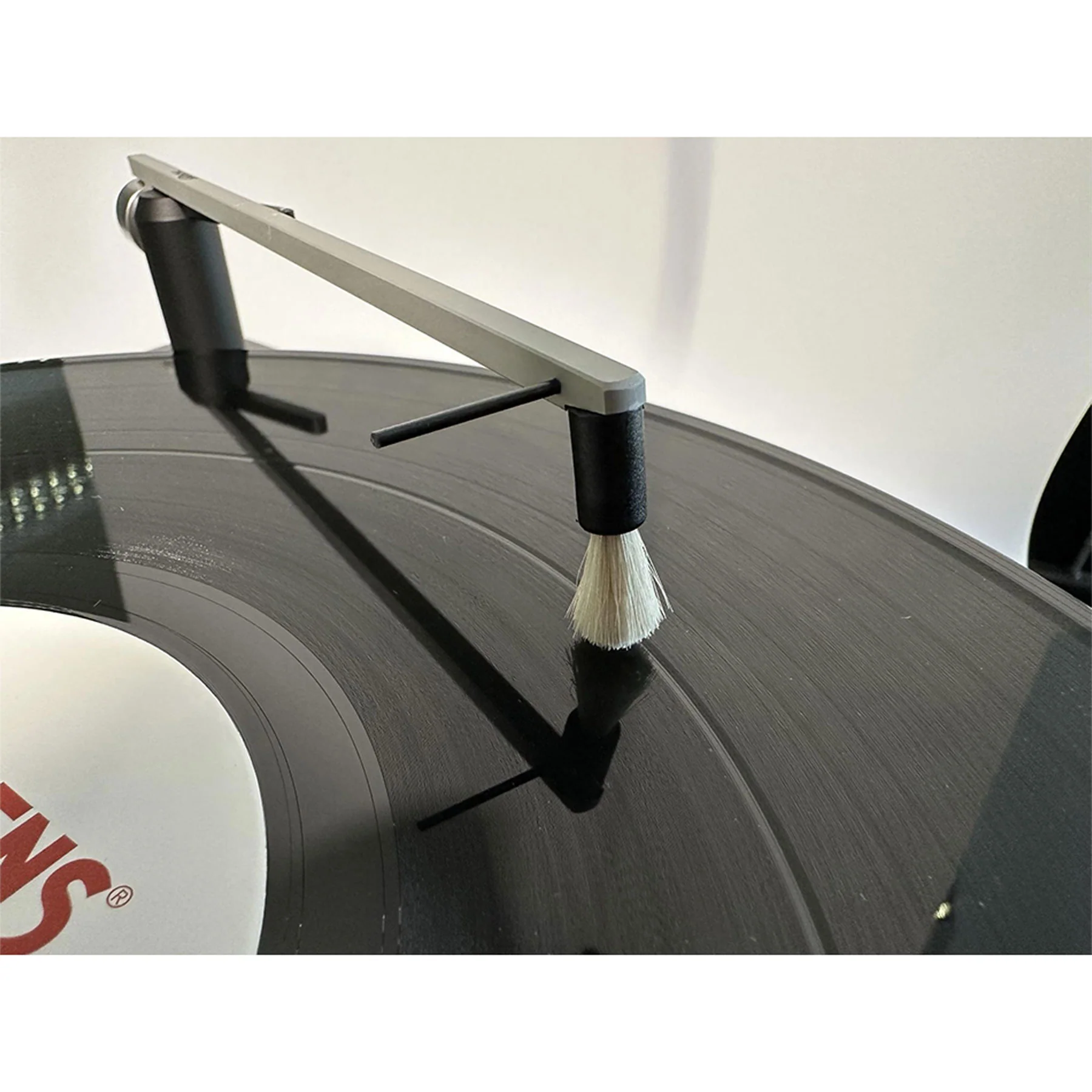 Thorens: CA 800 Antistatic Vinyl Cleaning Arm - Image 2