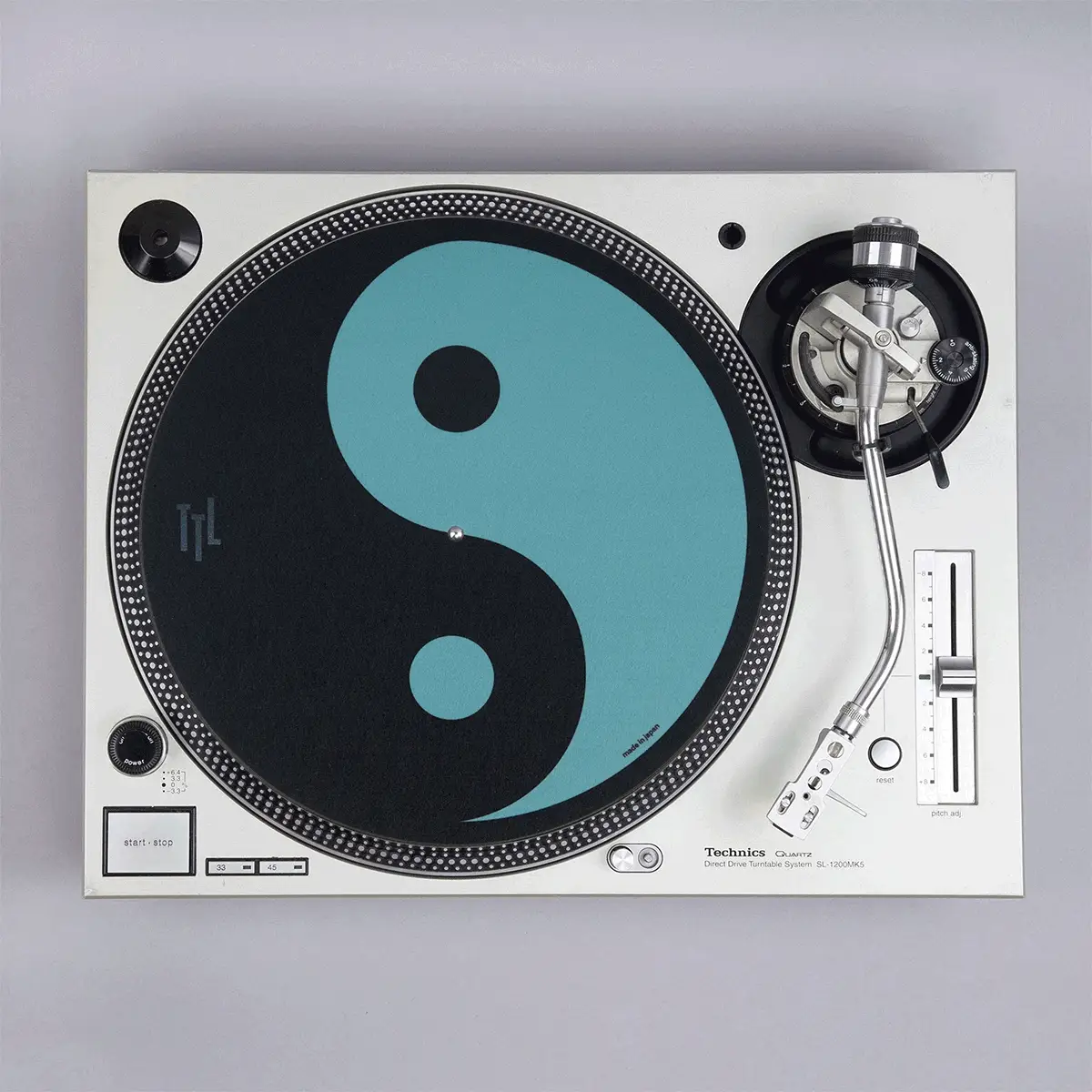 Turntable Lab: Dr. Suzuki Record Mat - Dark Mode - Image 2